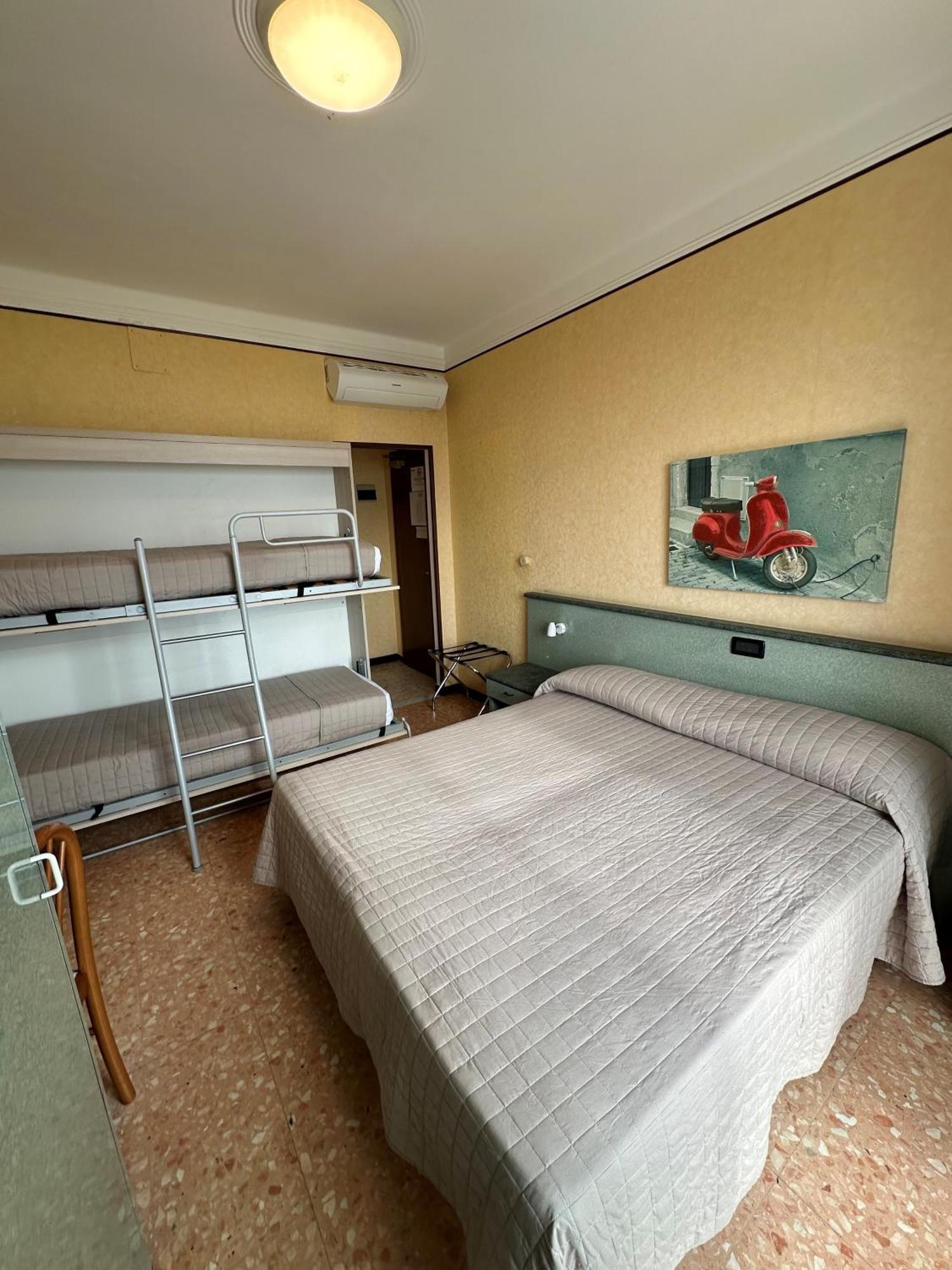 Hotel Svizzera Арма ди Таджия Екстериор снимка